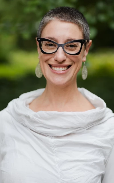 Professor Jill Schinberg Headshot