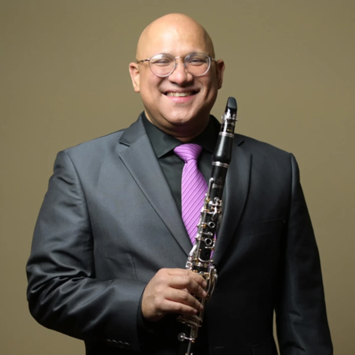 ricardo morales with clarinet