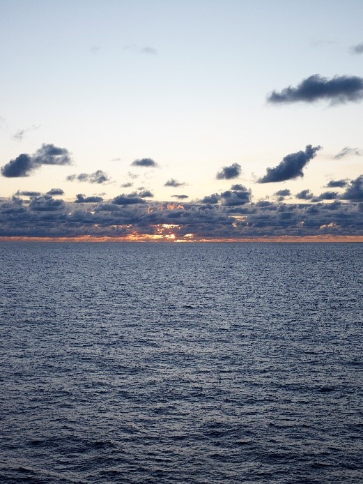 photo of sunset over ocean