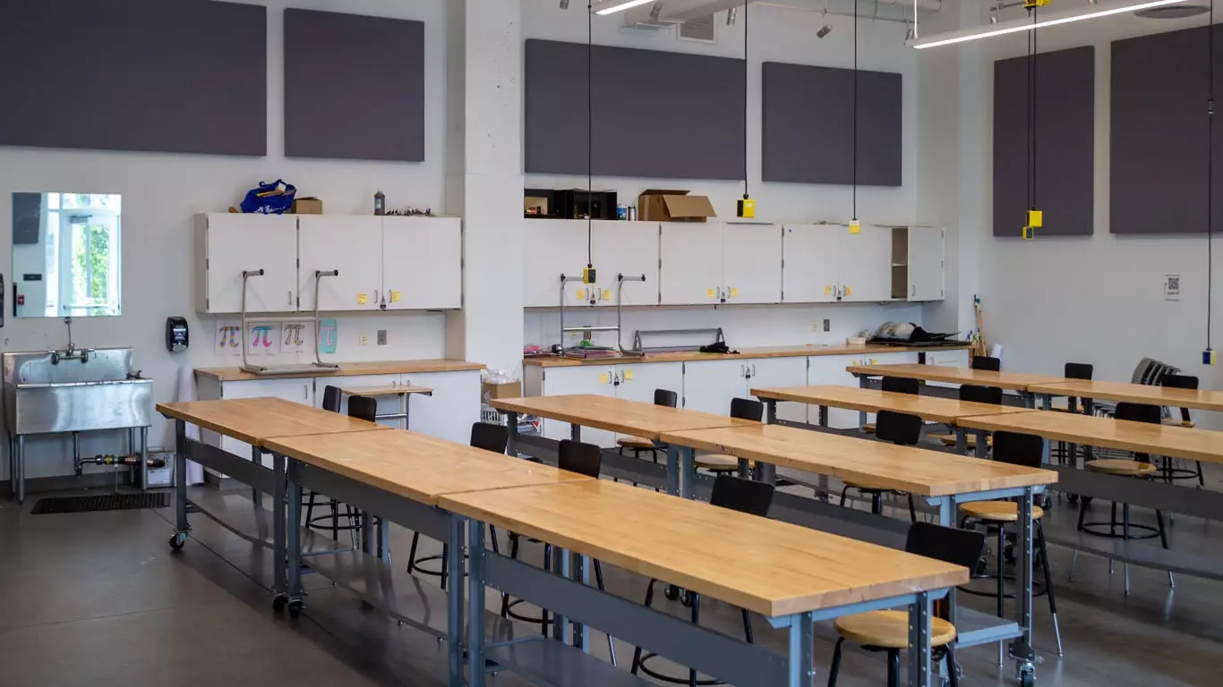 interior view of room 163, the art studio of Holmes Hall