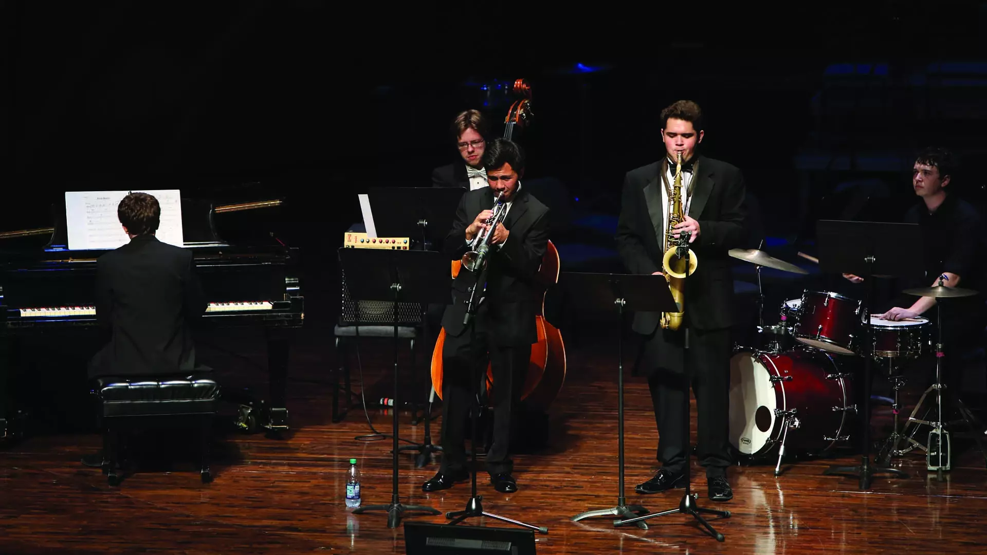 Jazz musicians on stage