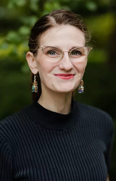 Alesia Efflandt Headshot Image