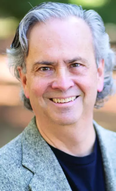 Ben Arnold headshot