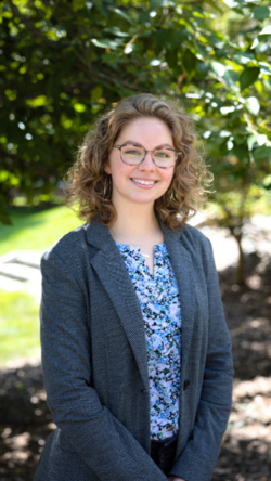 Abby Temple Headshot