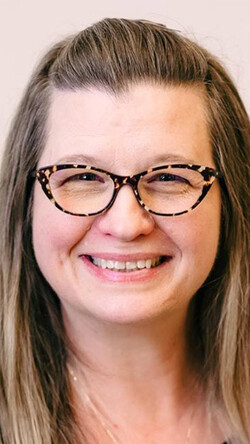 Headshot of Kelly Hamilton