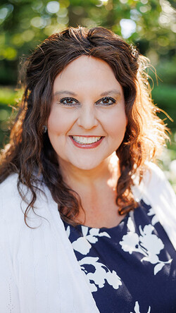 Headshot of Rachel Shane