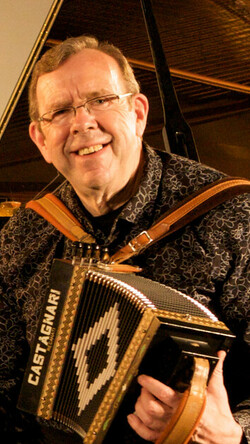 musician with accordion