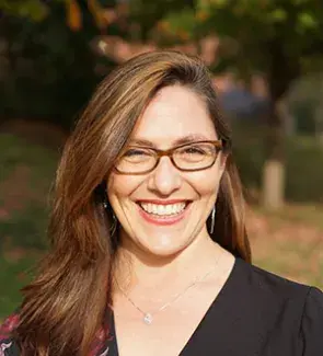 Headshot of Betsy Kipperman-Sebring