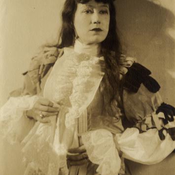 Doris Ulmann, Angna Enters, circa 1931, gelatin silver print. Collection of the UK Art Museum, purchase: The Robert C. May Photography Fund. 