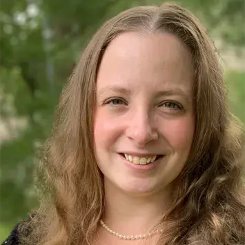 Headshot of EveMarie Bessenbach