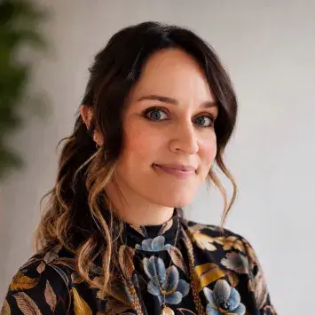 Headshot of Erin Walker Bliss